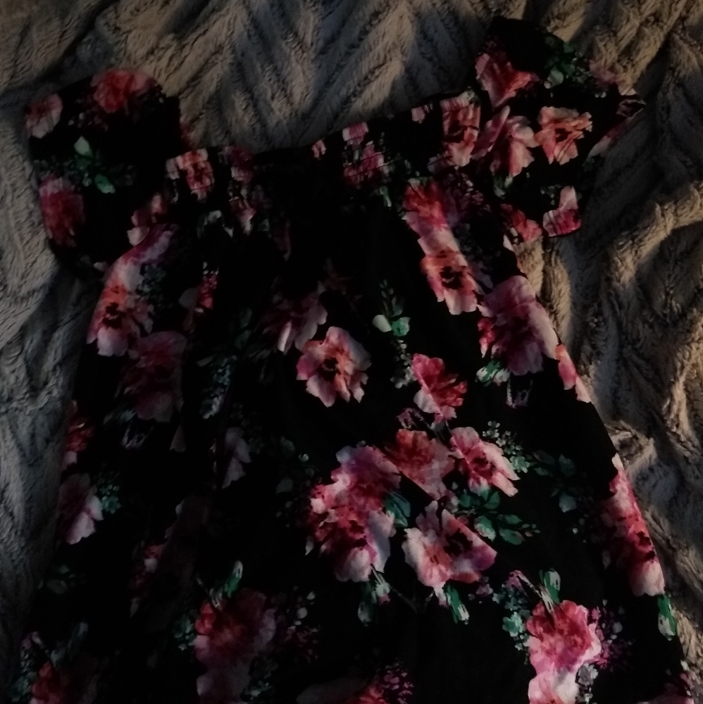 Cold Shoulder Floral Top